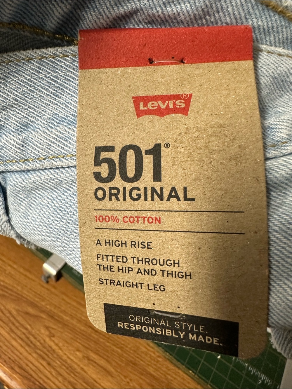 Levi's 501 Light Blue High-Rise Straight Leg Jeans - Picture 4 of 5